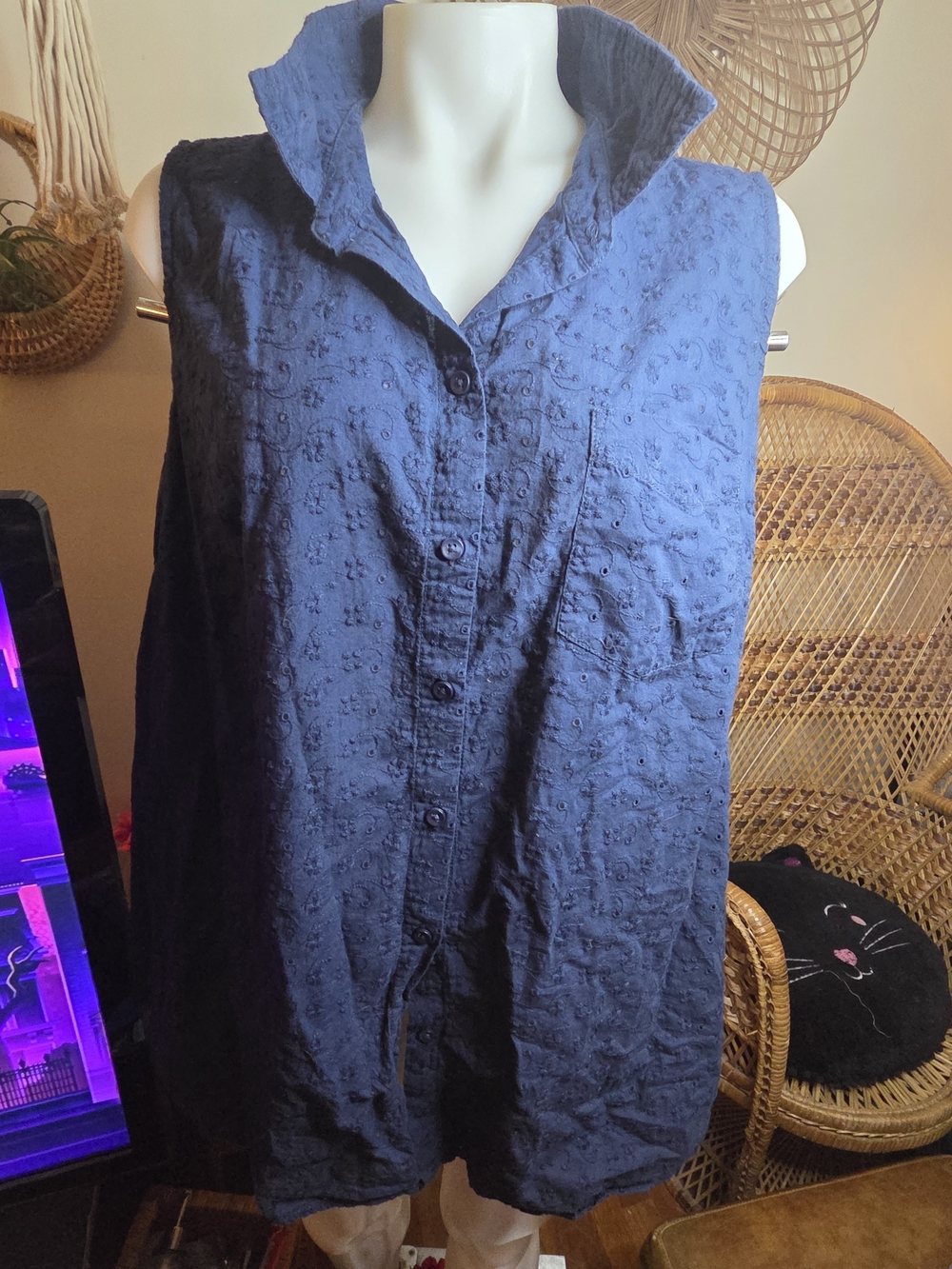 Terra & Sky Navy Blue Sleeveless Eyelet Shirt